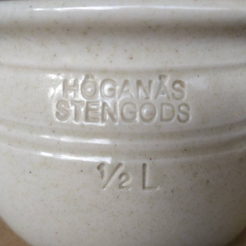 Höganäs krukke, 1/2 liter, hvid glasur.